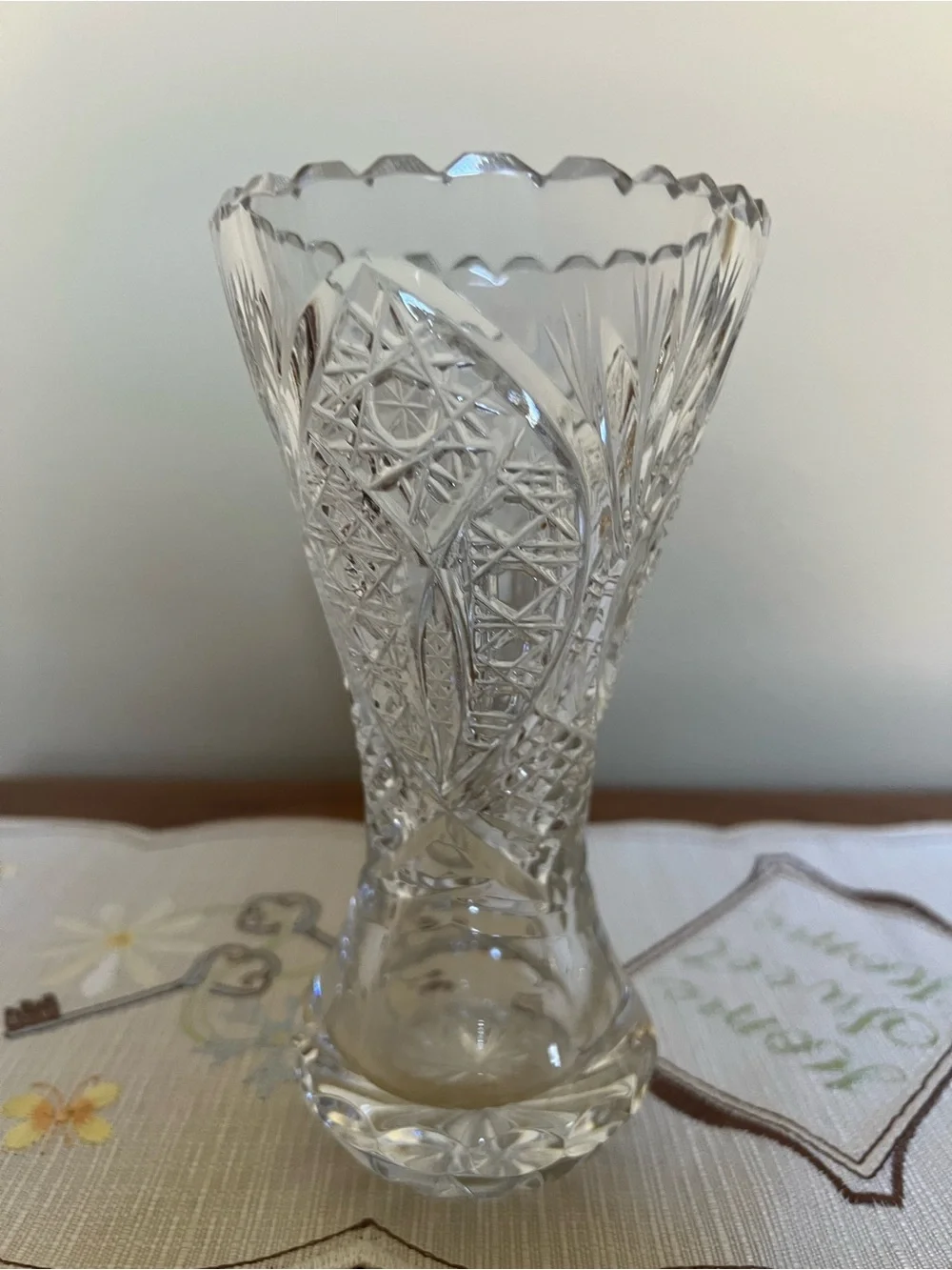 Crystal Vintage clear cut